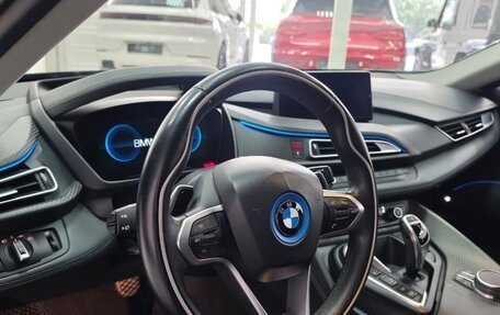 BMW i8 I рестайлинг, 2018 год, 6 000 000 рублей, 8 фотография