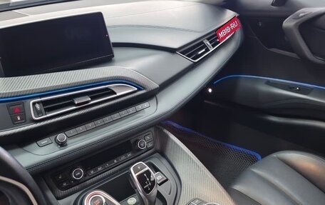 BMW i8 I рестайлинг, 2018 год, 6 000 000 рублей, 13 фотография