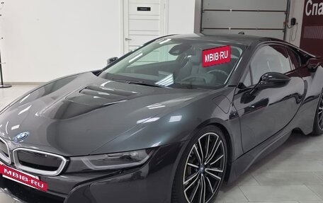 BMW i8 I рестайлинг, 2018 год, 6 000 000 рублей, 6 фотография