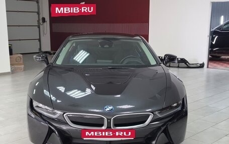 BMW i8 I рестайлинг, 2018 год, 6 000 000 рублей, 7 фотография