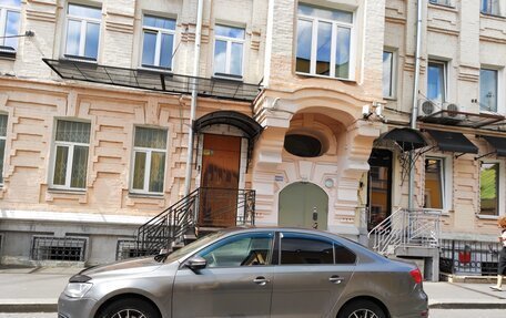 Volkswagen Jetta VI, 2011 год, 733 333 рублей, 1 фотография