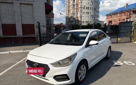 Hyundai Solaris II рестайлинг, 2018 год, 800 000 рублей, 4 фотография