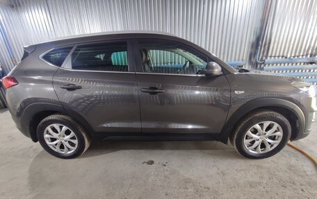 Hyundai Tucson III, 2018 год, 2 200 000 рублей, 3 фотография