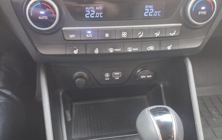 Hyundai Tucson III, 2018 год, 2 200 000 рублей, 10 фотография