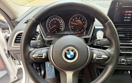 BMW 1 серия, 2023 год, 1 650 000 рублей, 16 фотография
