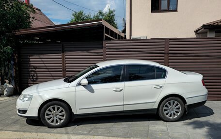 Volkswagen Passat B6, 2007 год, 790 000 рублей, 2 фотография
