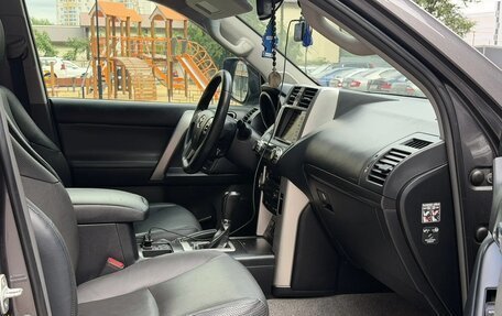 Toyota Land Cruiser Prado 150 рестайлинг 2, 2012 год, 2 800 000 рублей, 9 фотография