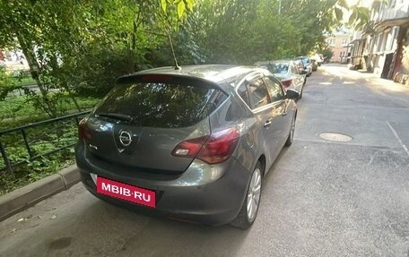 Opel Astra J, 2012 год, 370 000 рублей, 2 фотография
