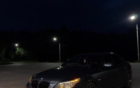BMW 5 серия, 2005 год, 1 800 000 рублей, 4 фотография