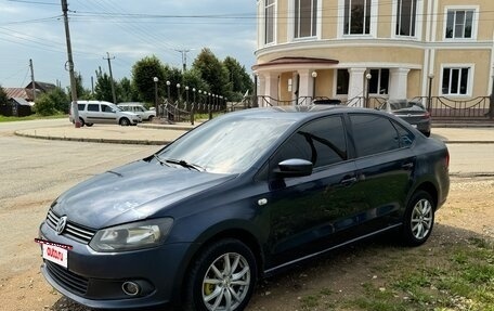 Volkswagen Polo VI (EU Market), 2011 год, 390 000 рублей, 2 фотография