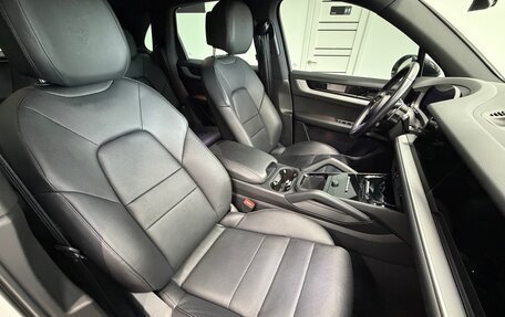 Porsche Cayenne III, 2023 год, 14 500 000 рублей, 17 фотография
