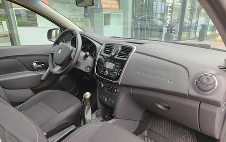 Renault Sandero II рестайлинг, 2016 год, 860 000 рублей, 13 фотография