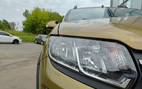 Renault Sandero II рестайлинг, 2016 год, 860 000 рублей, 21 фотография