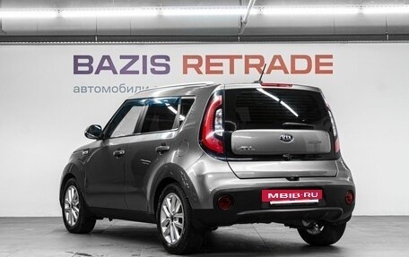 KIA Soul II рестайлинг, 2017 год, 1 400 000 рублей, 8 фотография