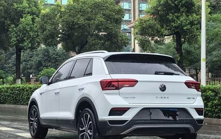 Volkswagen T-Roc I, 2022 год, 1 650 000 рублей, 7 фотография