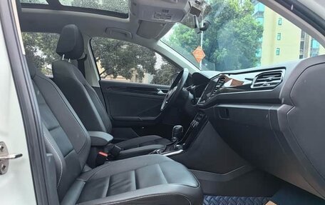 Volkswagen T-Roc I, 2022 год, 1 650 000 рублей, 11 фотография