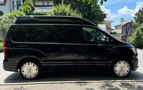 Hyundai Grand Starex Grand Starex I рестайлинг 2, 2018 год, 4 800 000 рублей, 2 фотография