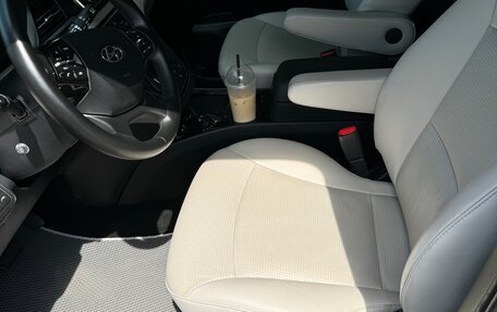 Hyundai Grand Starex Grand Starex I рестайлинг 2, 2018 год, 4 800 000 рублей, 6 фотография