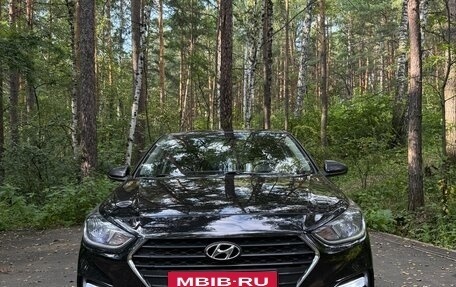 Hyundai Solaris II рестайлинг, 2019 год, 1 400 000 рублей, 2 фотография