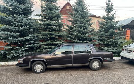 Cadillac Fleetwood I, 1985 год, 1 000 000 рублей, 3 фотография