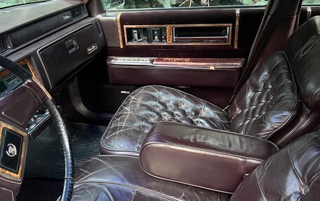 Cadillac Fleetwood I, 1985 год, 1 000 000 рублей, 11 фотография