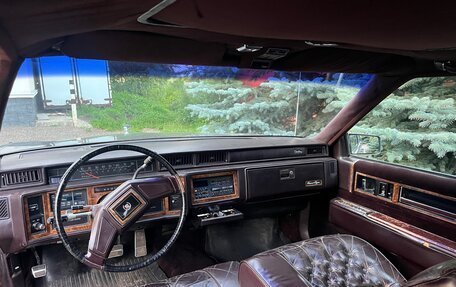 Cadillac Fleetwood I, 1985 год, 1 000 000 рублей, 16 фотография