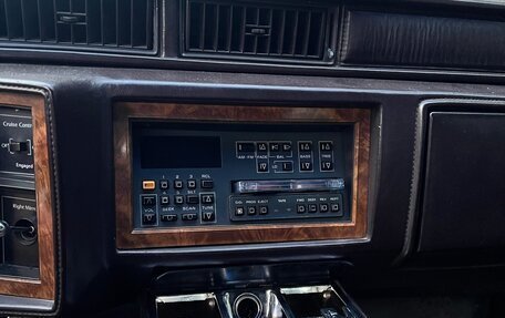 Cadillac Fleetwood I, 1985 год, 1 000 000 рублей, 19 фотография