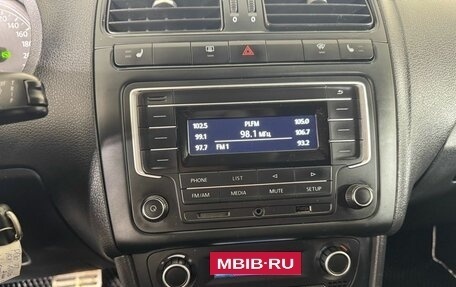 Volkswagen Polo VI (EU Market), 2017 год, 950 000 рублей, 14 фотография