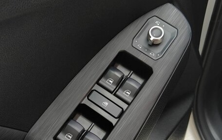 Haval Jolion, 2023 год, 1 829 000 рублей, 8 фотография