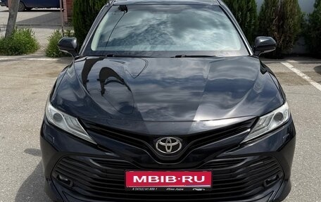 Toyota Camry, 2020 год, 2 450 000 рублей, 1 фотография
