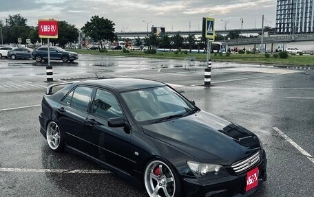 Toyota Altezza, 1999 год, 1 000 000 рублей, 1 фотография