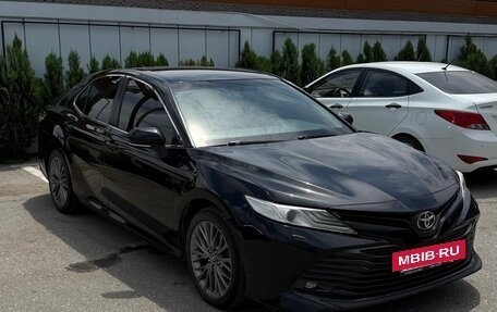 Toyota Camry, 2020 год, 2 450 000 рублей, 3 фотография