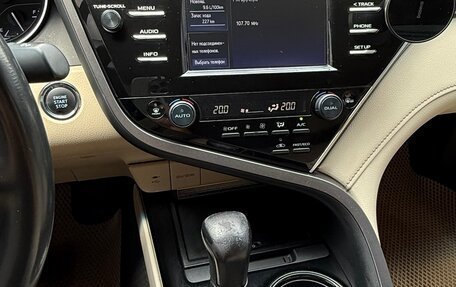 Toyota Camry, 2020 год, 2 450 000 рублей, 13 фотография