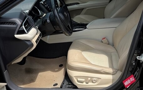 Toyota Camry, 2020 год, 2 450 000 рублей, 9 фотография