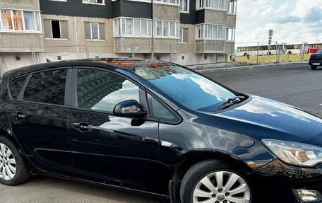 Opel Astra J, 2011 год, 635 000 рублей, 2 фотография