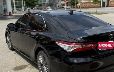 Toyota Camry, 2020 год, 2 450 000 рублей, 18 фотография