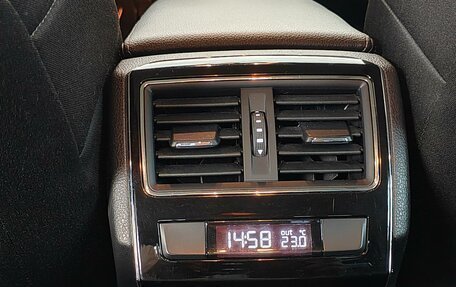 Skoda Superb III рестайлинг, 2016 год, 1 599 000 рублей, 17 фотография