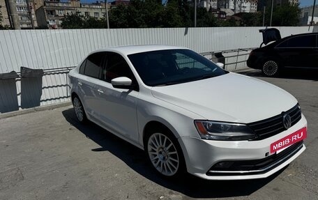 Volkswagen Jetta VI, 2010 год, 900 000 рублей, 3 фотография