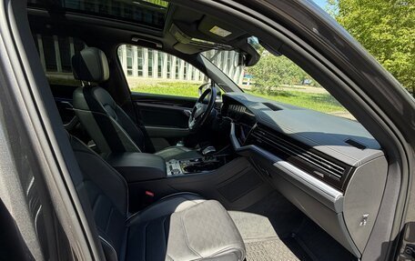Volkswagen Touareg III, 2020 год, 4 900 000 рублей, 20 фотография