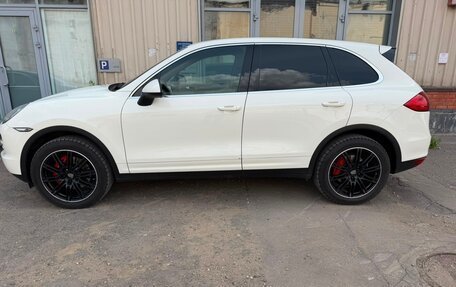 Porsche Cayenne III, 2011 год, 2 545 000 рублей, 2 фотография