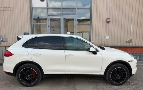 Porsche Cayenne III, 2011 год, 2 545 000 рублей, 3 фотография