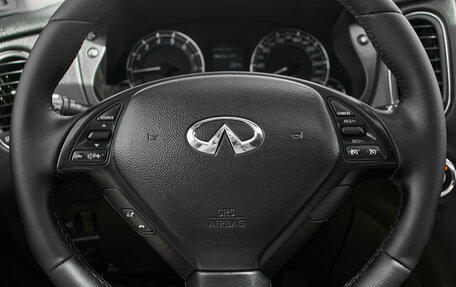 Infiniti QX50 I рестайлинг, 2016 год, 1 930 000 рублей, 13 фотография