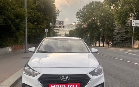 Hyundai Solaris II рестайлинг, 2019 год, 980 000 рублей, 4 фотография