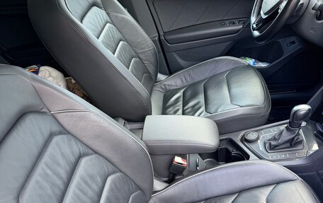 Volkswagen Tiguan II, 2020 год, 3 400 000 рублей, 13 фотография