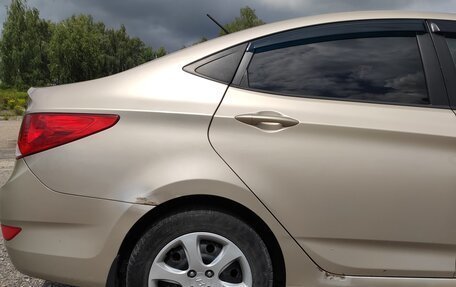 Hyundai Solaris II рестайлинг, 2011 год, 480 000 рублей, 10 фотография