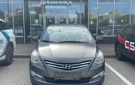Hyundai Solaris II рестайлинг, 2015 год, 742 000 рублей, 2 фотография