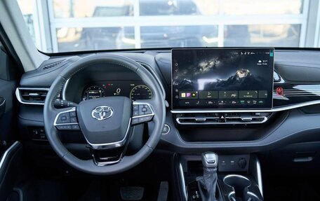 Toyota Highlander, 2026 год, 5 499 000 рублей, 10 фотография