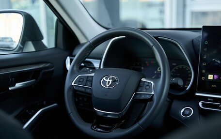 Toyota Highlander, 2026 год, 5 499 000 рублей, 17 фотография