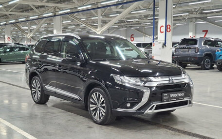 Mitsubishi Outlander III рестайлинг 3, 2019 год, 2 190 000 рублей, 7 фотография