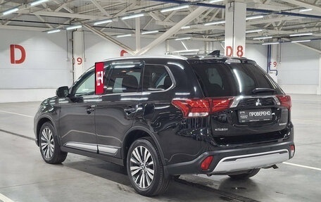 Mitsubishi Outlander III рестайлинг 3, 2019 год, 2 190 000 рублей, 11 фотография